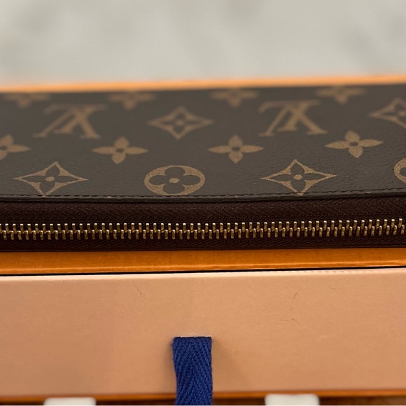 Authentic Louis Vuitton clemence wallet monogram/ rose ballerine. - Picture 4 of 9